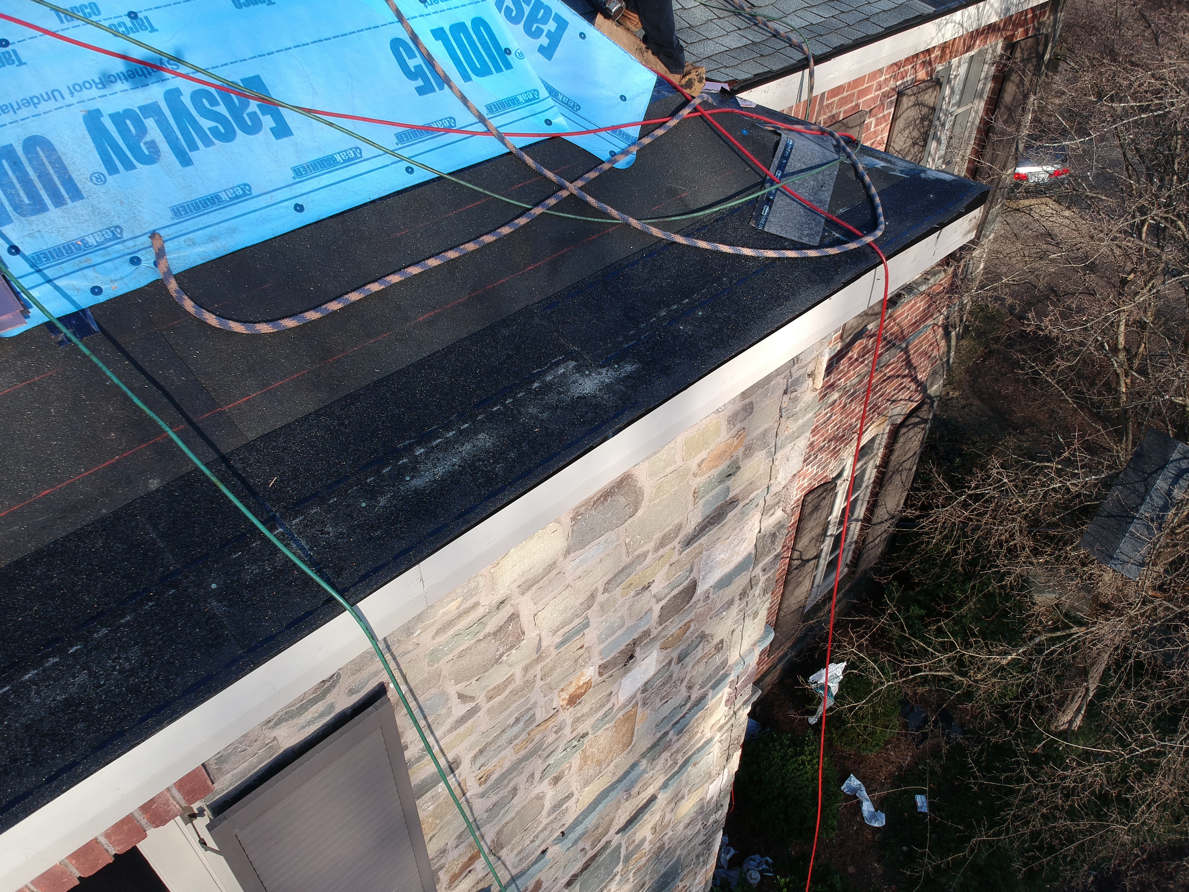 Architectural shingles installed on a Marietta GA area home meeting Cobb County code requirements